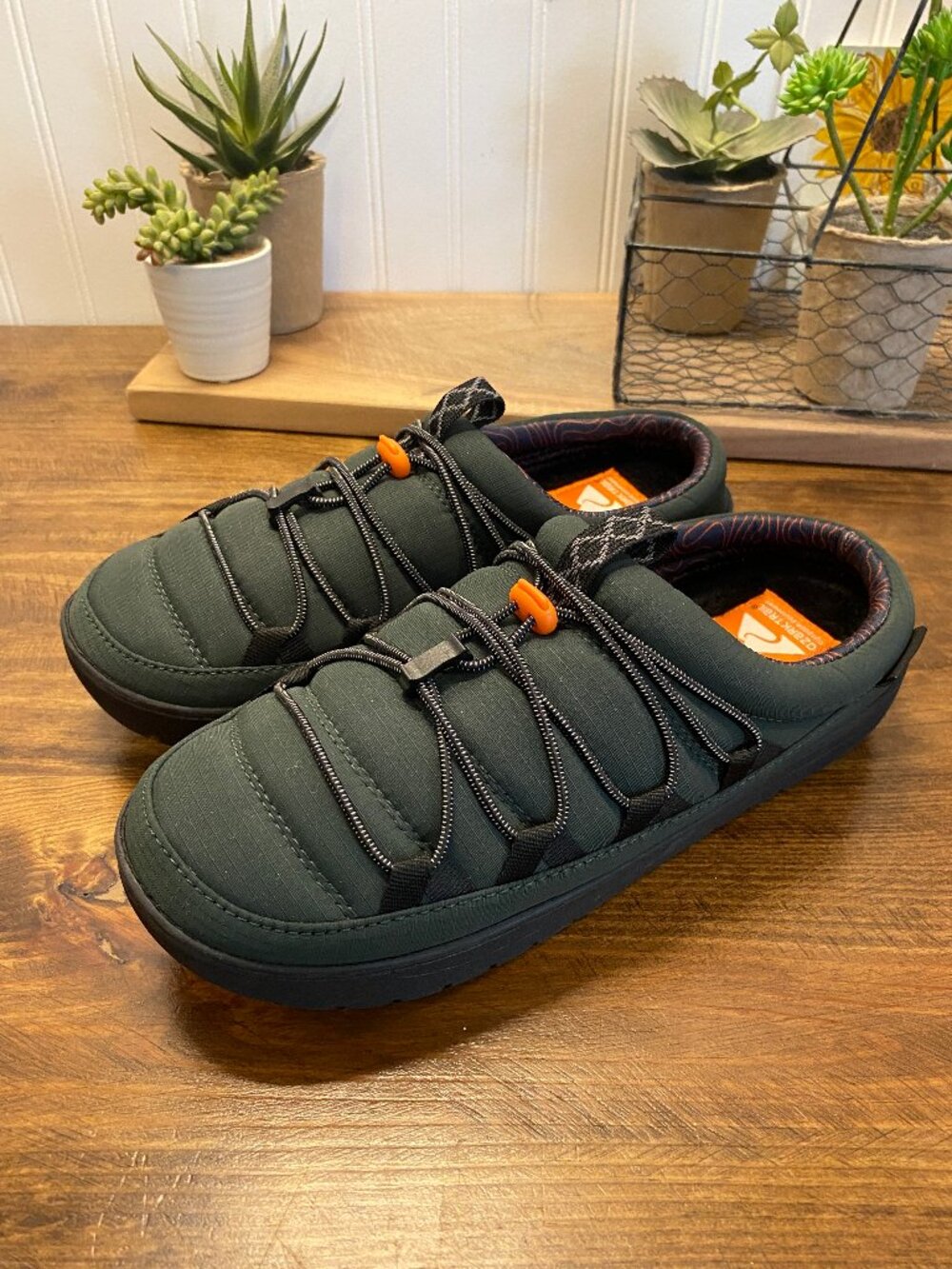 Ozark Trail - Men’s Size 9 - Outdoor Camp Slip On Shoes Green Bungee Lace